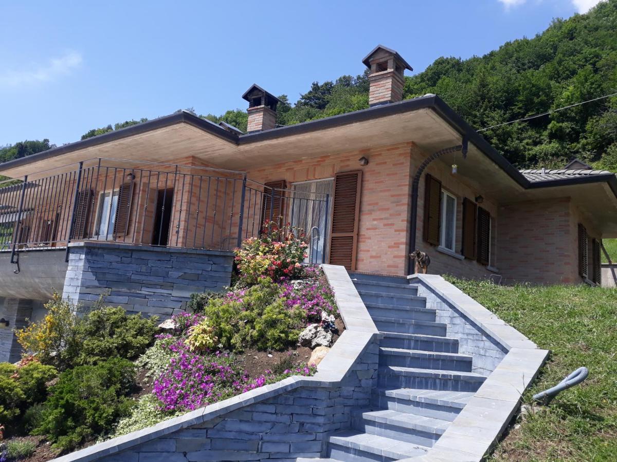 Casa "La Forcella" Villa Brembilla Eksteriør billede