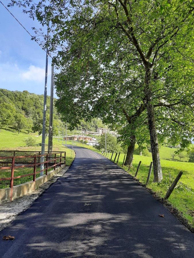 Casa "La Forcella" Villa Brembilla Eksteriør billede